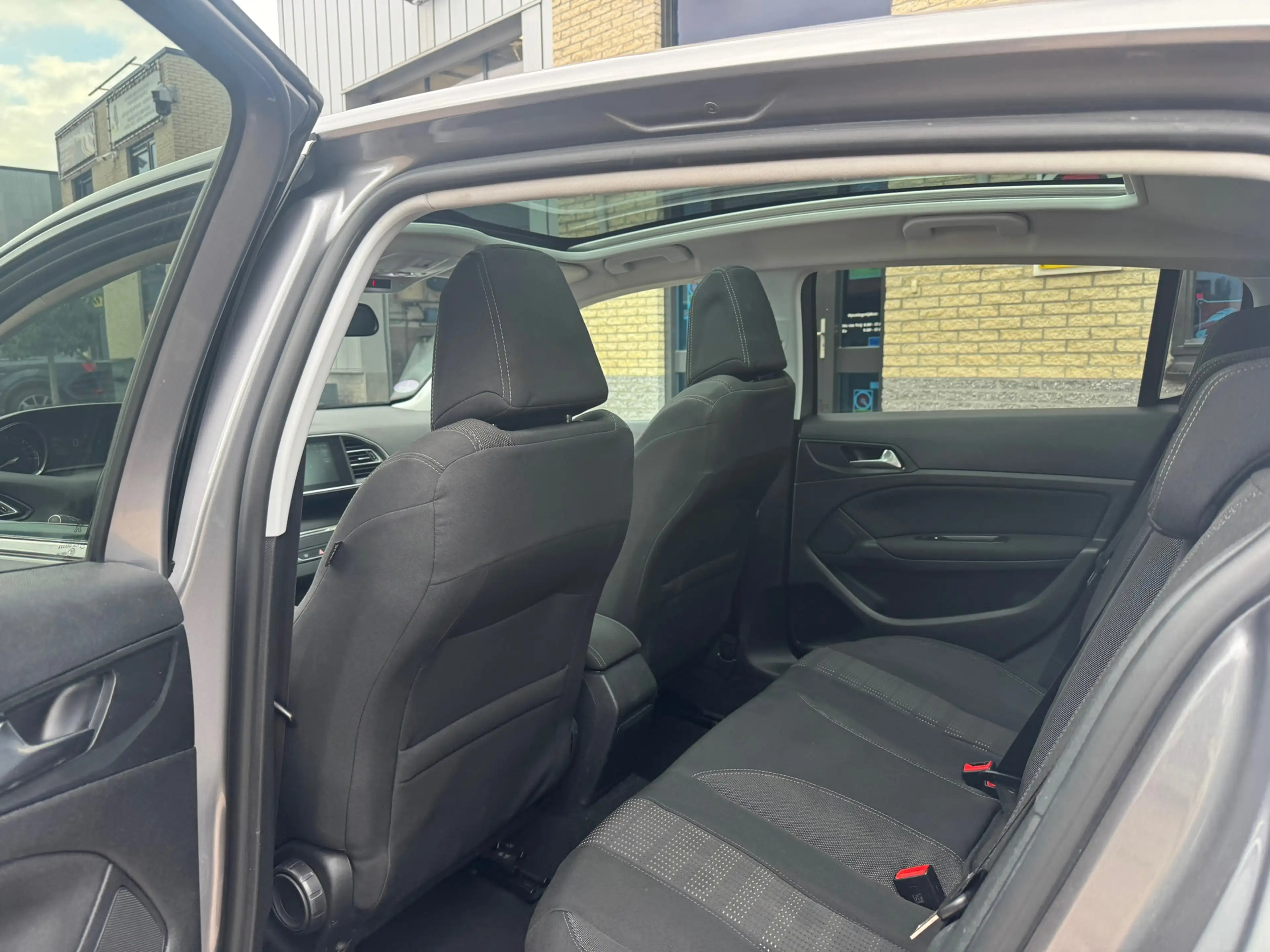 Peugeot 308 1.2 PureTech Allure- panodak-trekhaak- automaat — photo 10