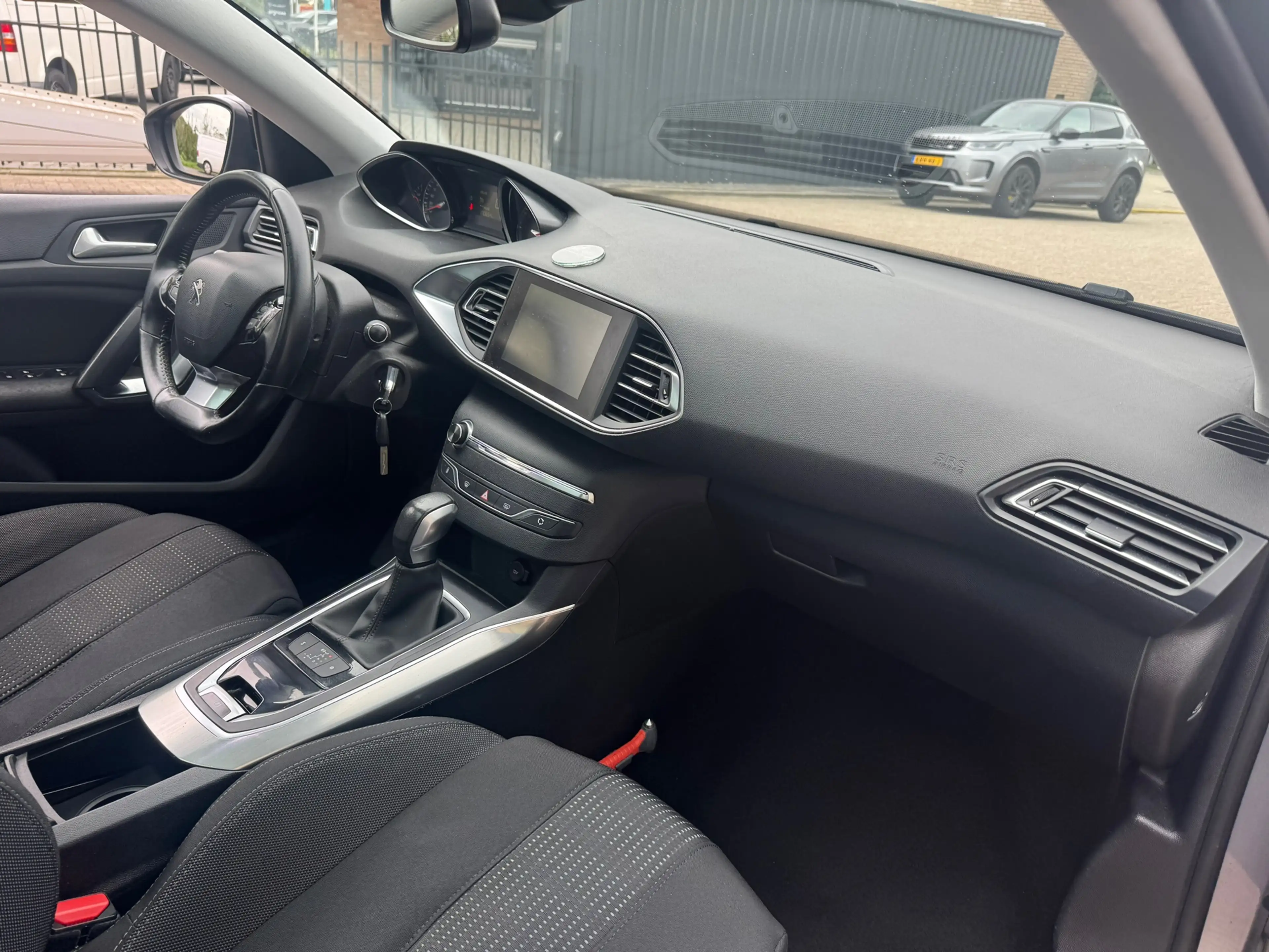 Peugeot 308 1.2 PureTech Allure- panodak-trekhaak- automaat — photo 12