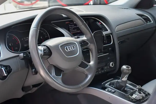 Audi A4 view 16