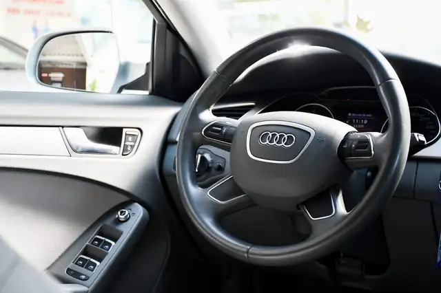 Audi A4 view 22