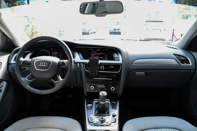 Audi A4 view 21