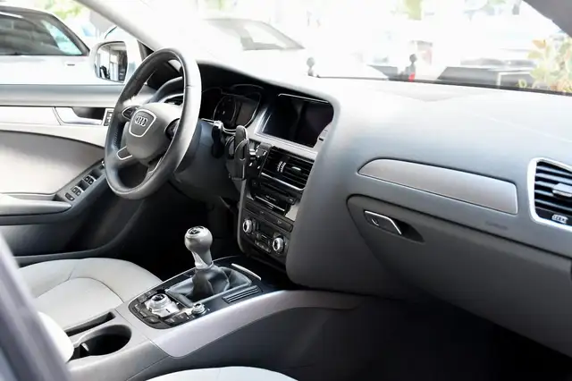 Audi A4 view 23