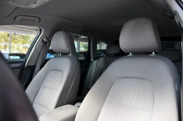 Audi A4 Avant view 11