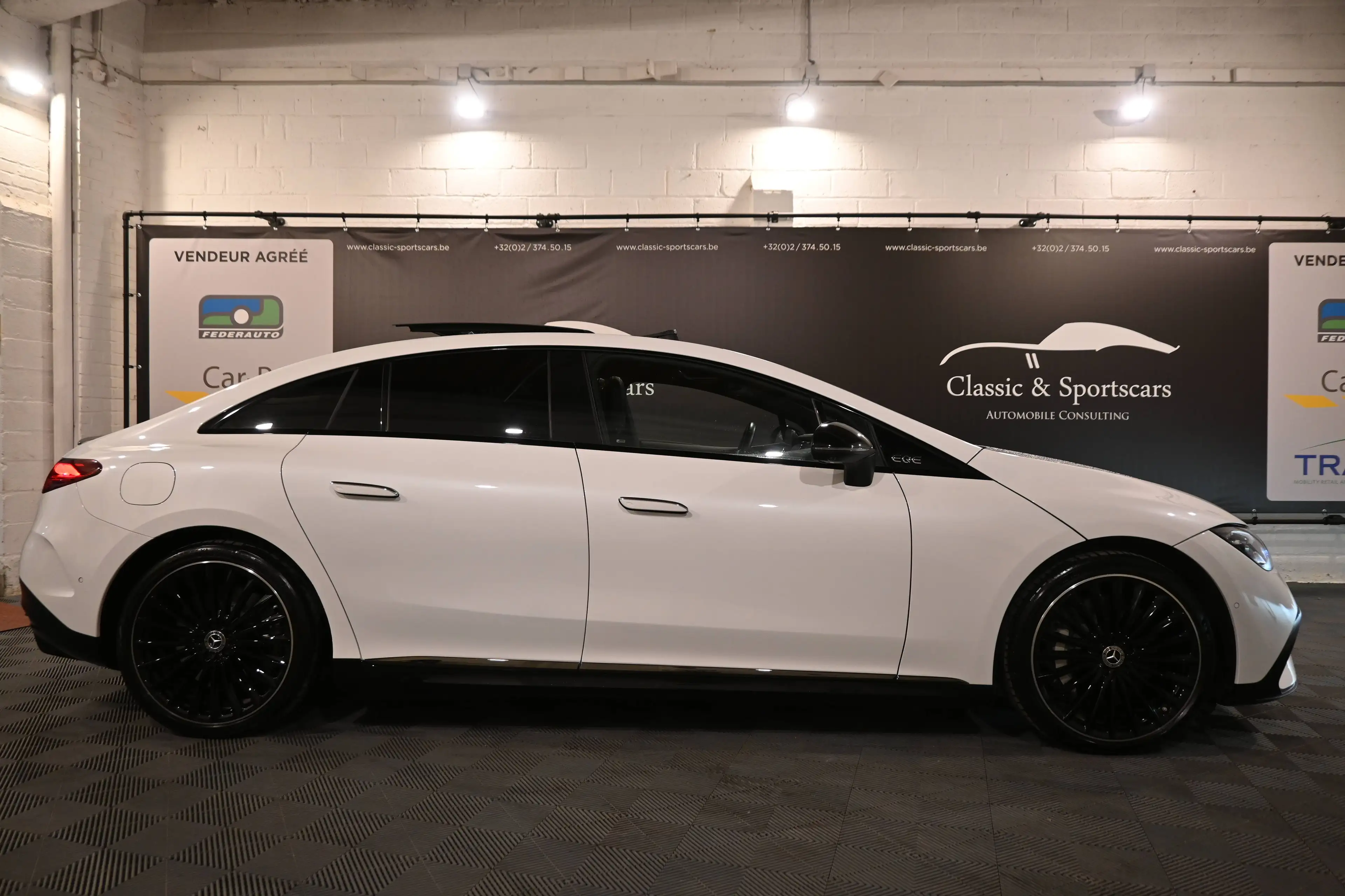 Mercedes-Benz EQA 350 EQA 350 + 4-Matic AMG LINE / PANO / AIR / CAMERA 360 / DISTRONIC / 21 INCH / FULL FULL OPTIONS !! — photo 8