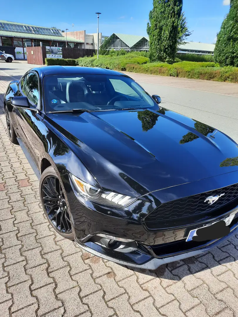 Ford Mustang Mustang 2.3 Eco Boost Aut. Schwarz - 1