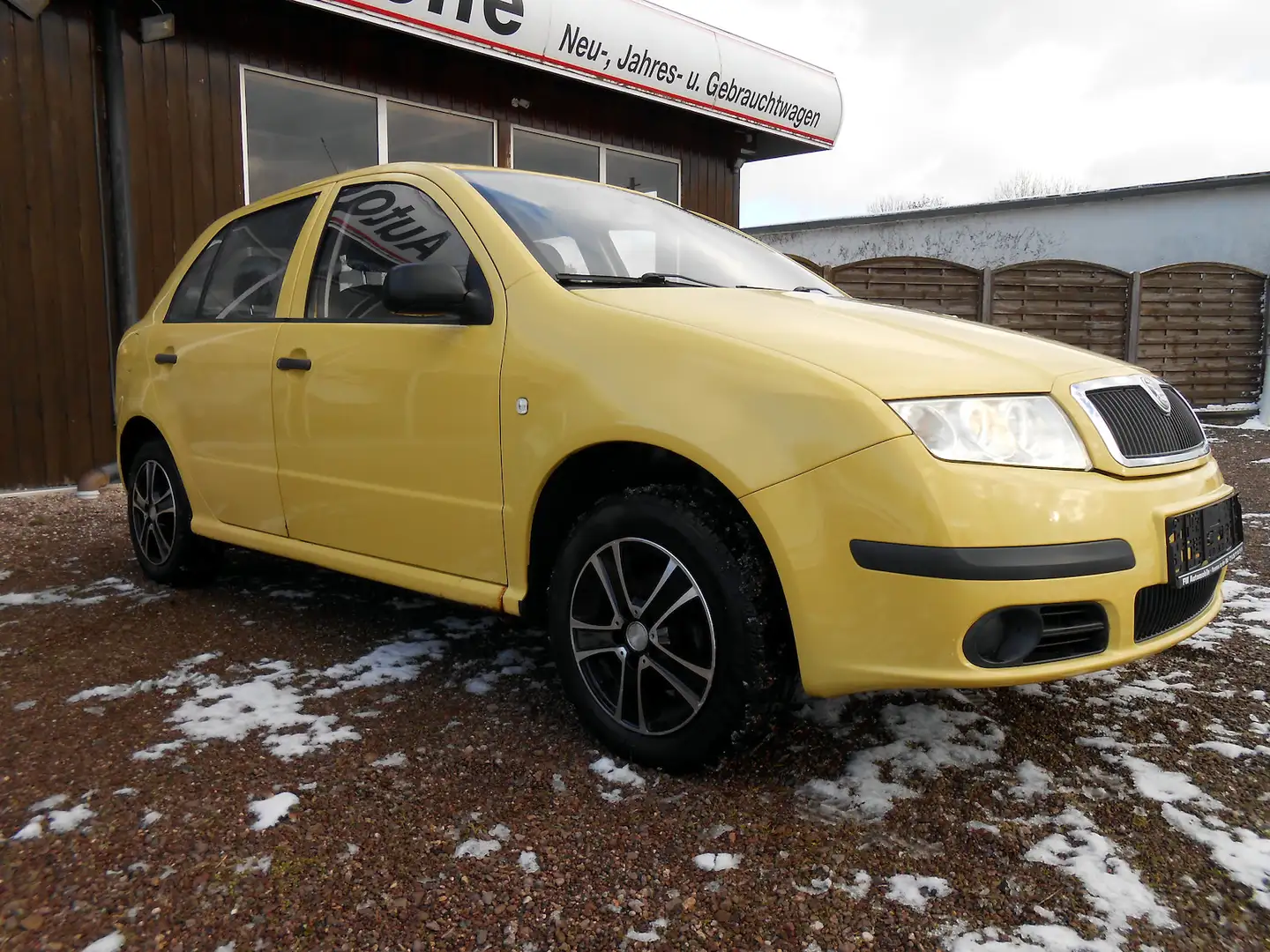 Skoda Fabia 1.2 HTP Classic KLIMA ALU ZV WINTERRÄDER Jaune - 1