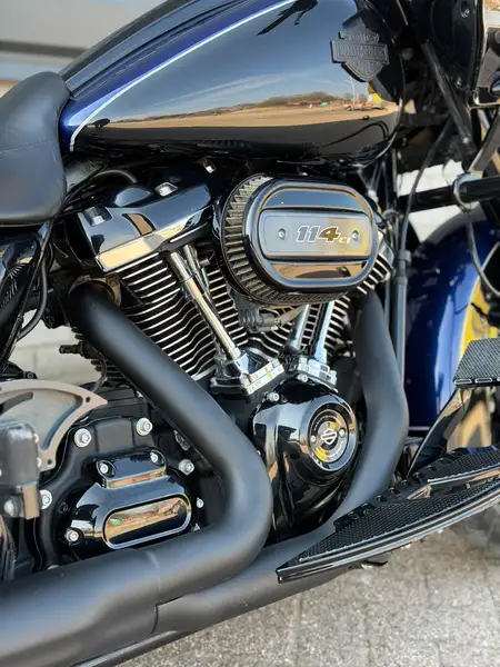 Harley-Davidson Road Glide - foto 5