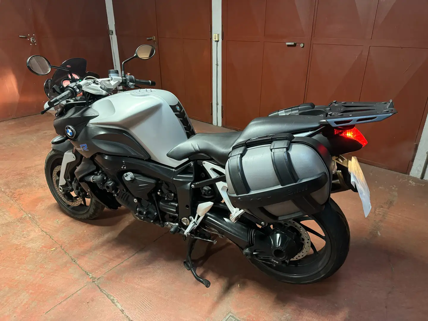 BMW K 1200 R Plateado - 2