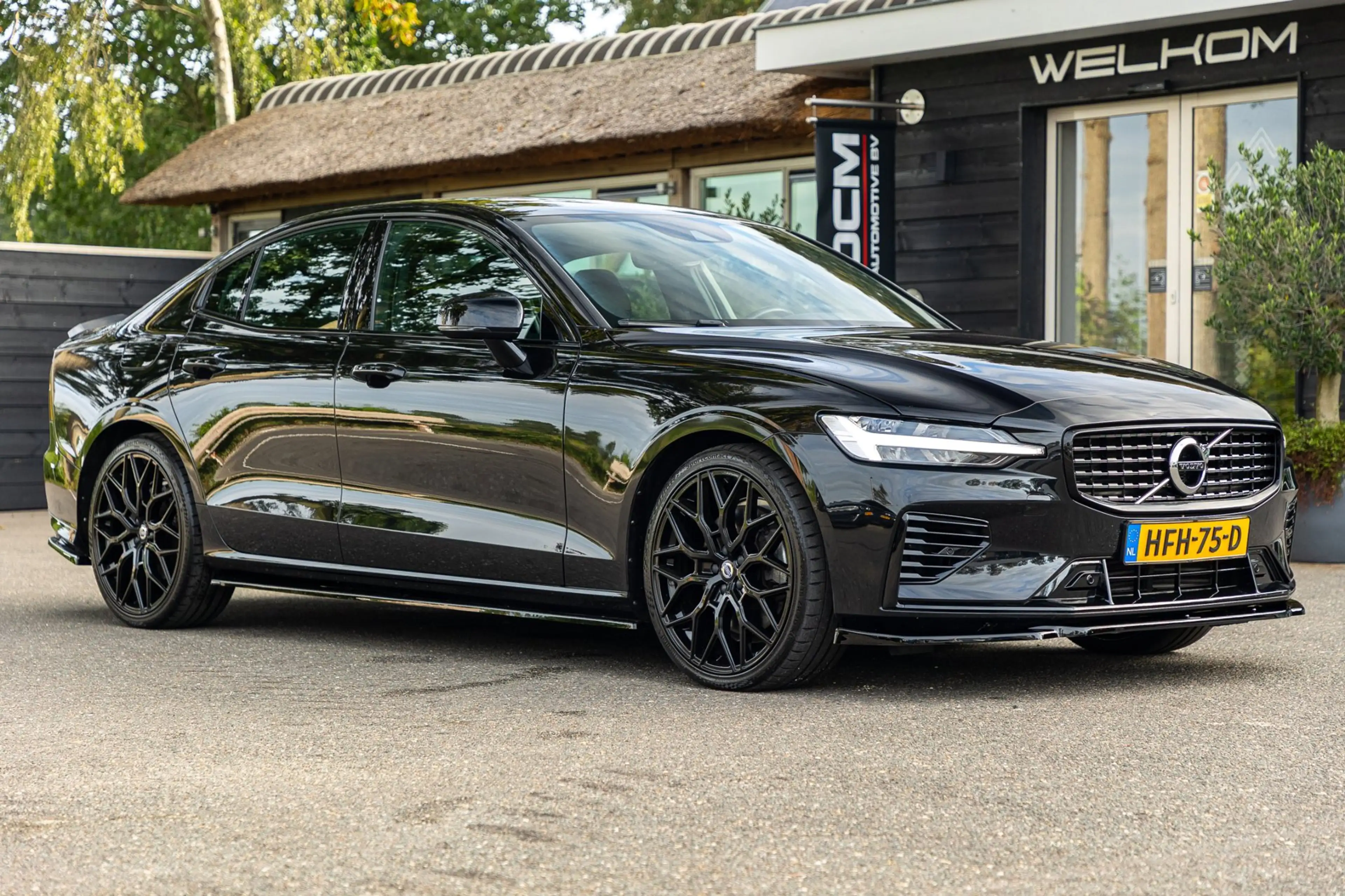 Volvo S60 2.0 Recharge T6 AWD R-Design 20inch Maxton Black e — photo 14