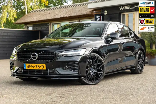 Volvo S60 2.0 Recharge T6 AWD R-Design 20inch I Maxton Black