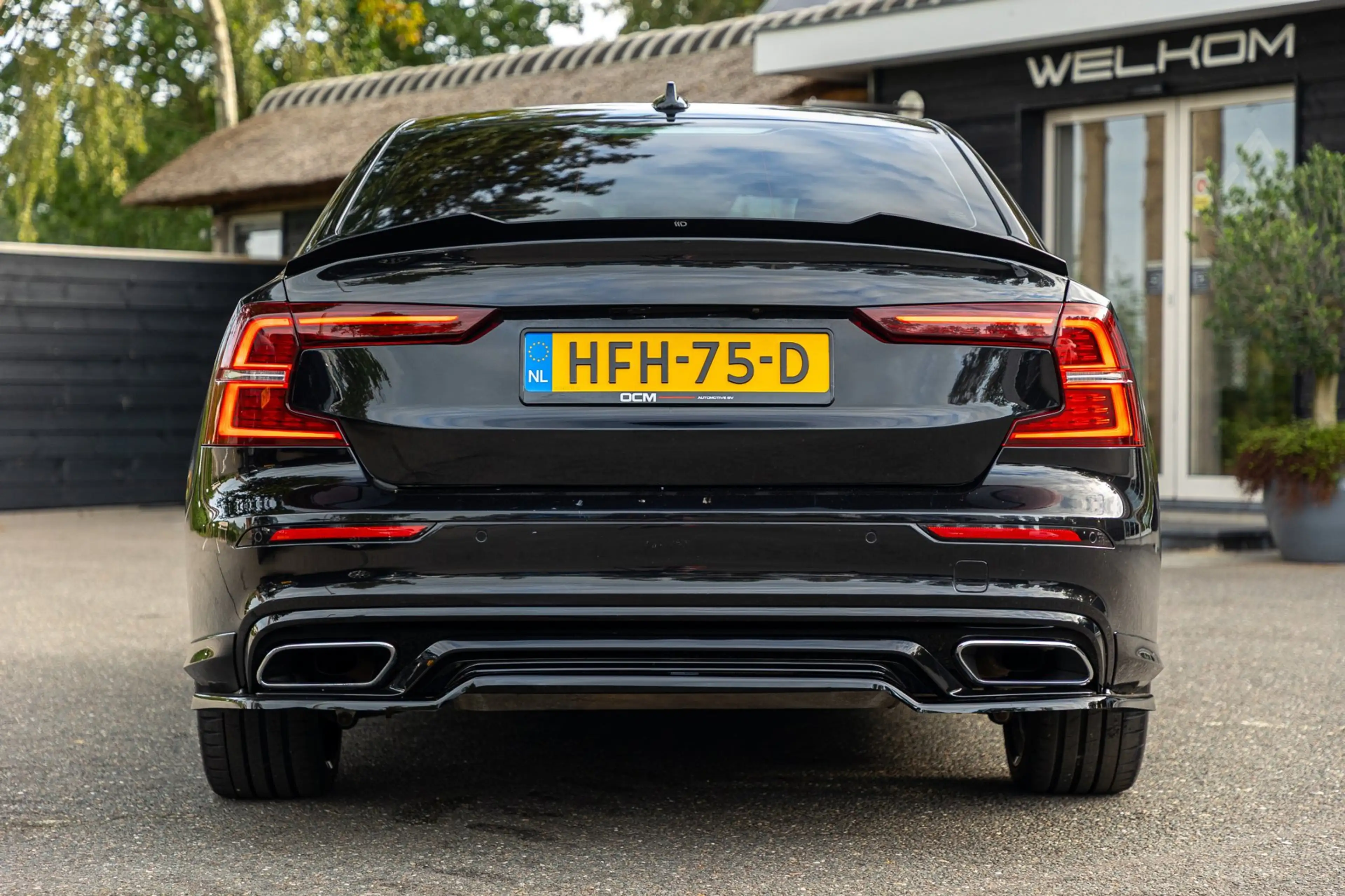 Volvo S60 2.0 Recharge T6 AWD R-Design 20inch Maxton Black e — photo 6