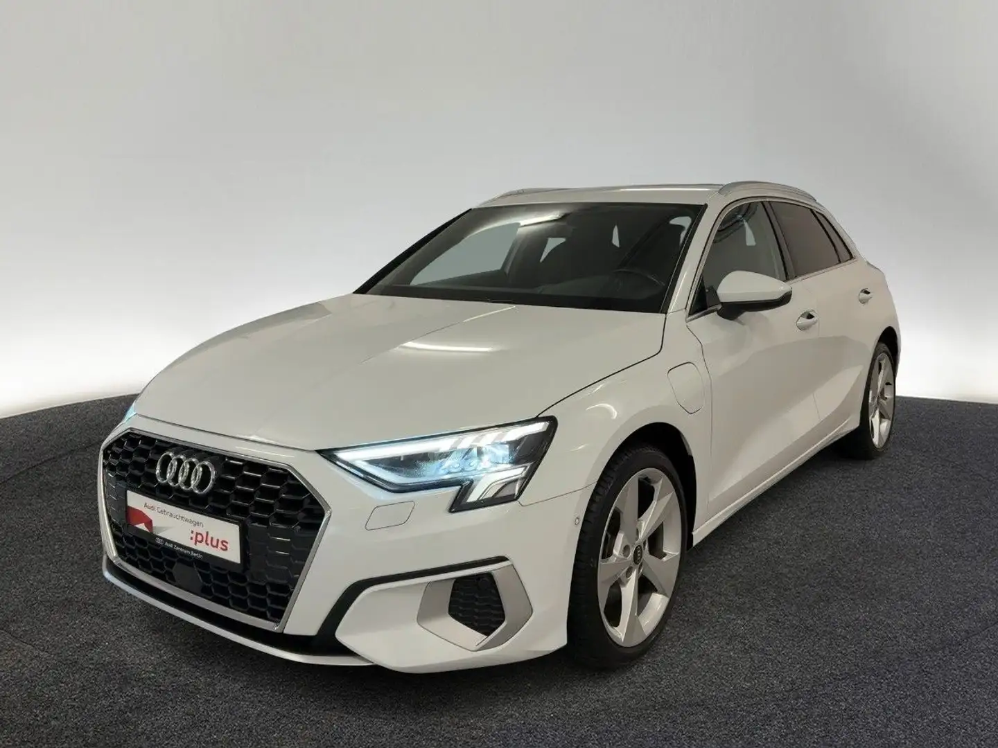 Audi A3 40 TFSI e Advanced S tr. AHK LED NA Weiß - 2