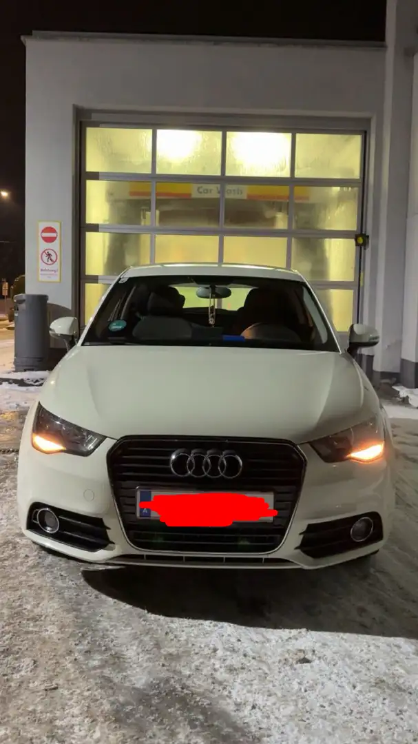 Audi A1 attraction Weiß - 1