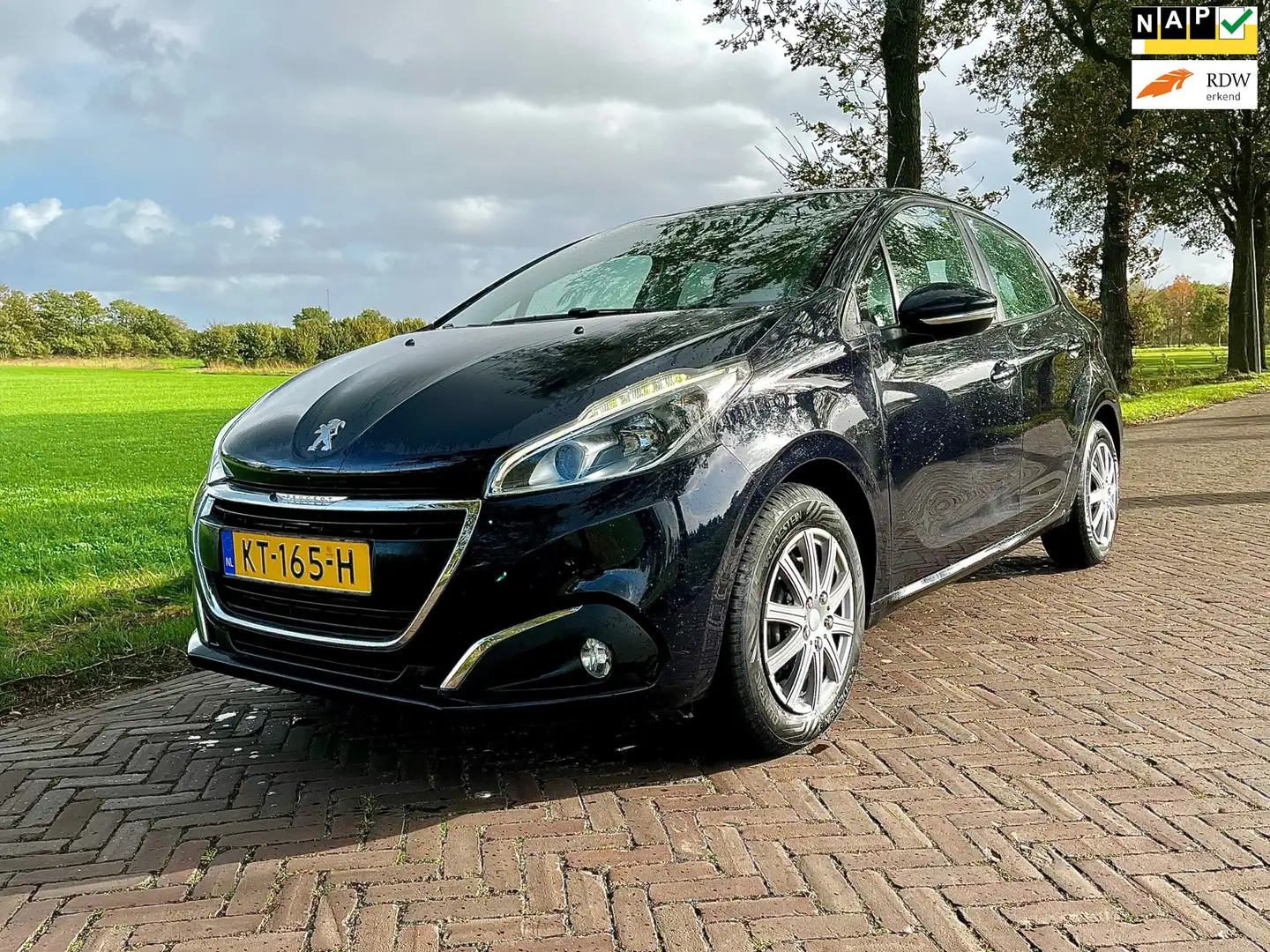 Peugeot 208 1.2 PureTech Blue Lion Airco|Navi|Cruise (N.A.P) Blauw - 1