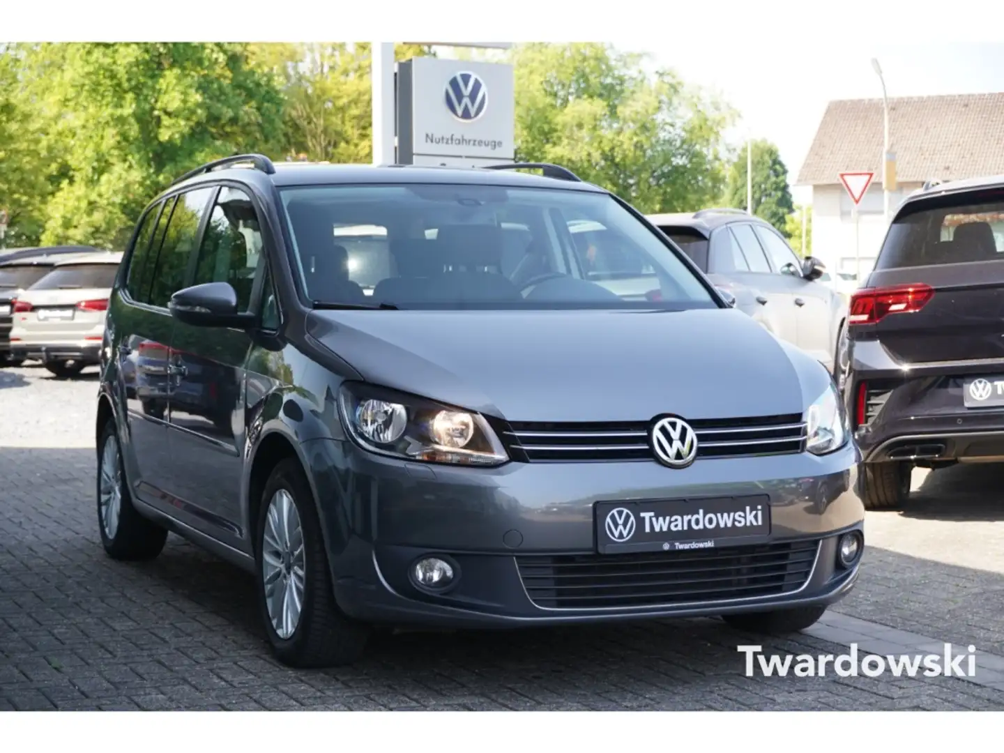 Volkswagen Touran Comfortline 1.6TDI NAVI AHK PDC SHZ KLIMA Grigio - 1