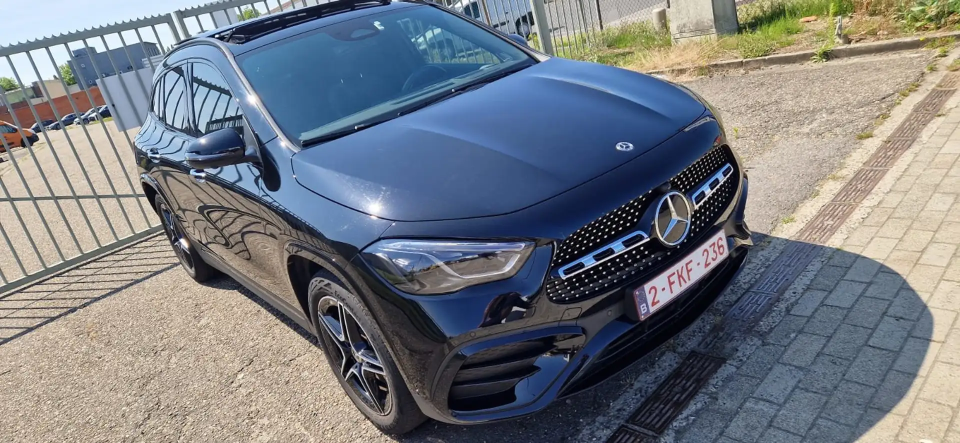 Mercedes-Benz GLA 250 GLA 250 e 8G-DCT Edition AMG Line Noir - 1