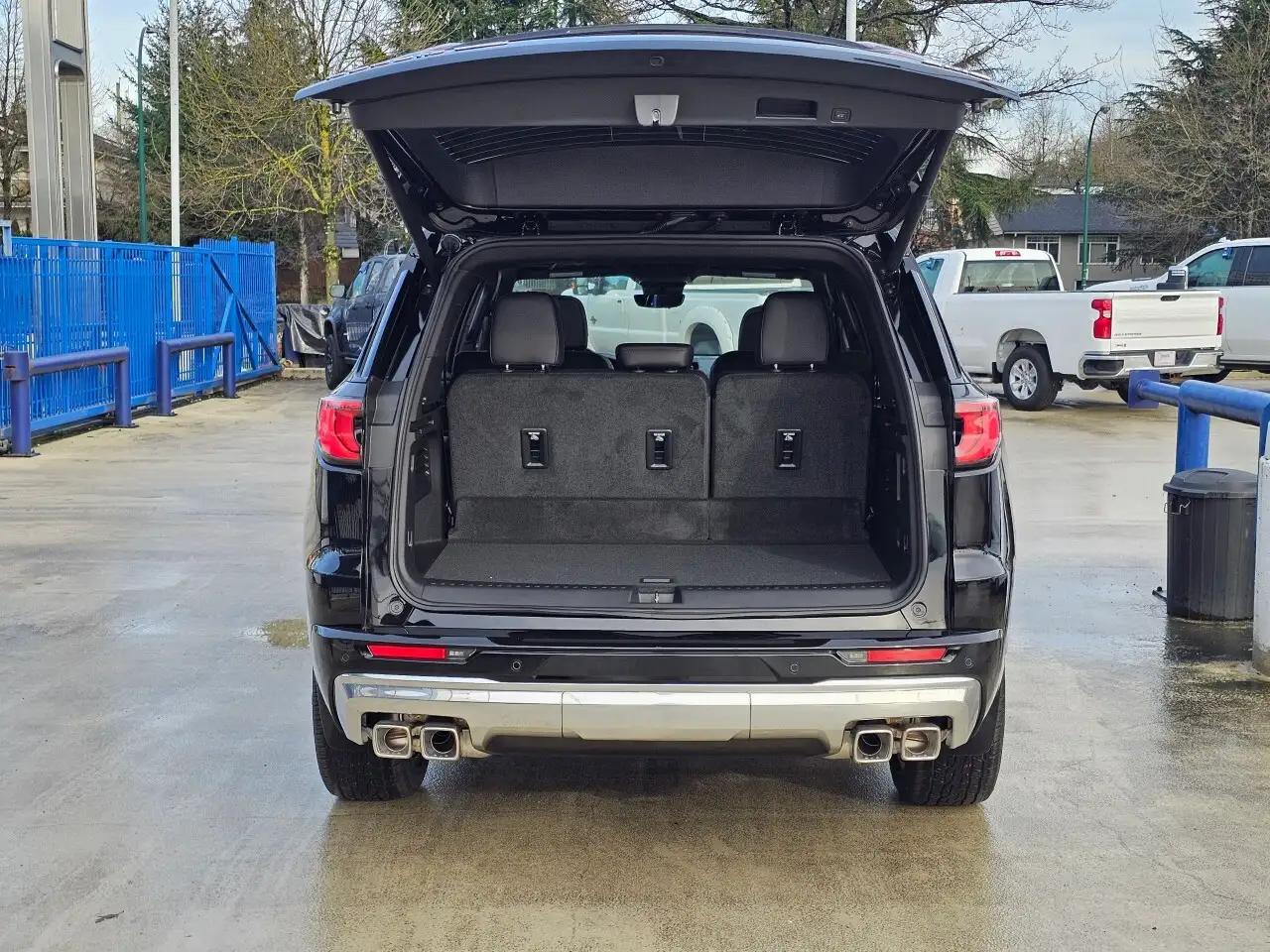 GMC Acadia снимка GMC Acadia