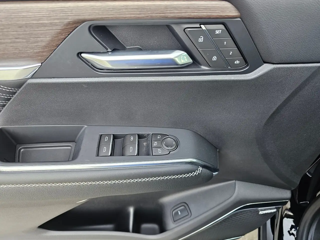 GMC Acadia снимка GMC Acadia
