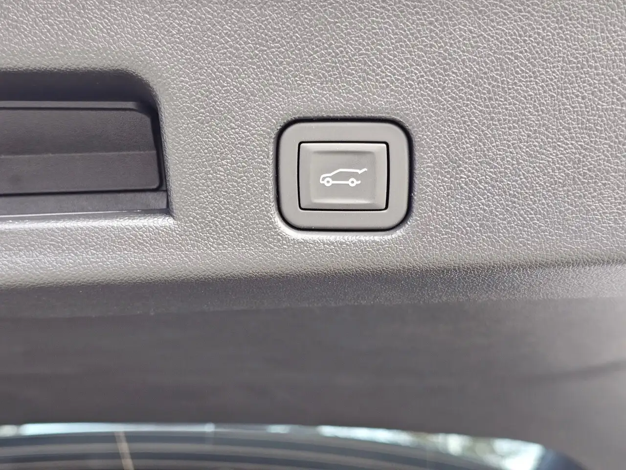 GMC Acadia снимка GMC Acadia