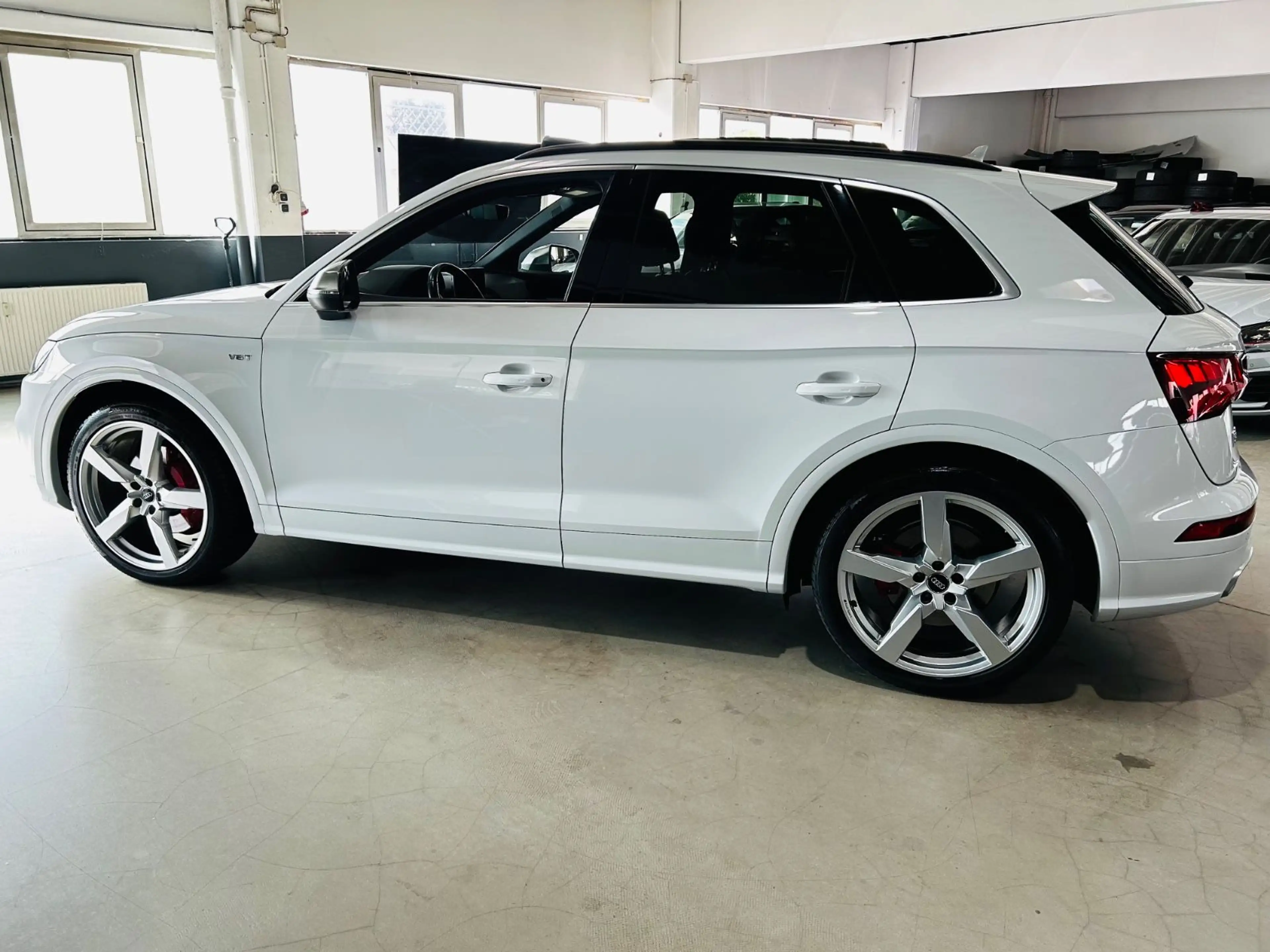 Audi SQ5 3.0 TFSI quattro*LED*B&O*PANO*STANDHZ* — photo 3