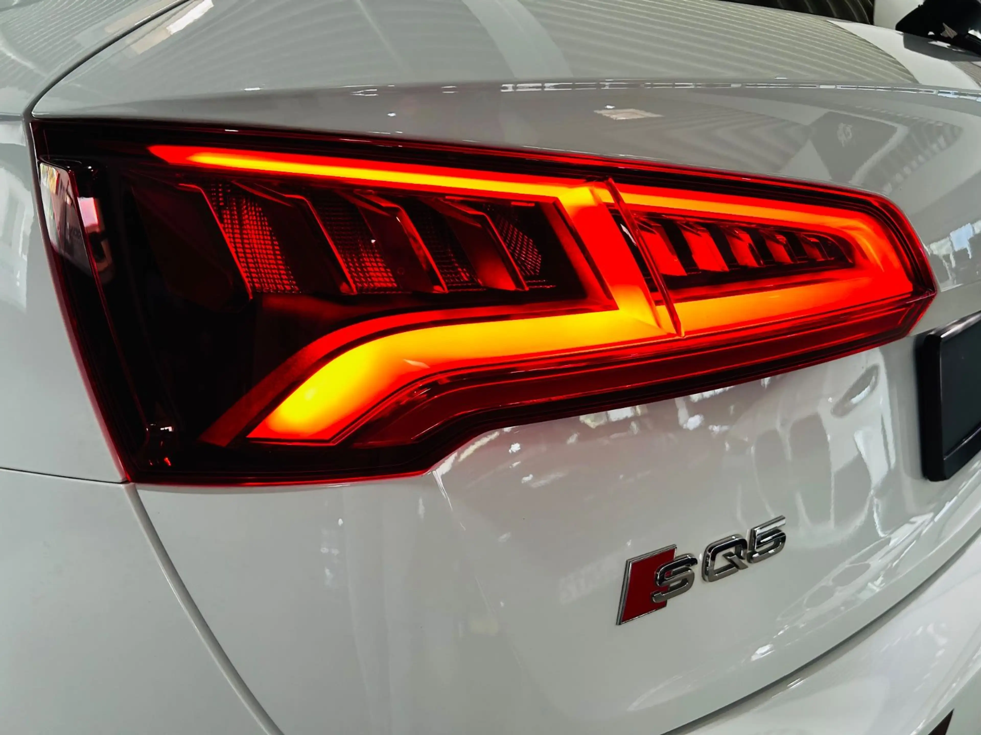 Audi SQ5 3.0 TFSI quattro*LED*B&O*PANO*STANDHZ* — photo 12