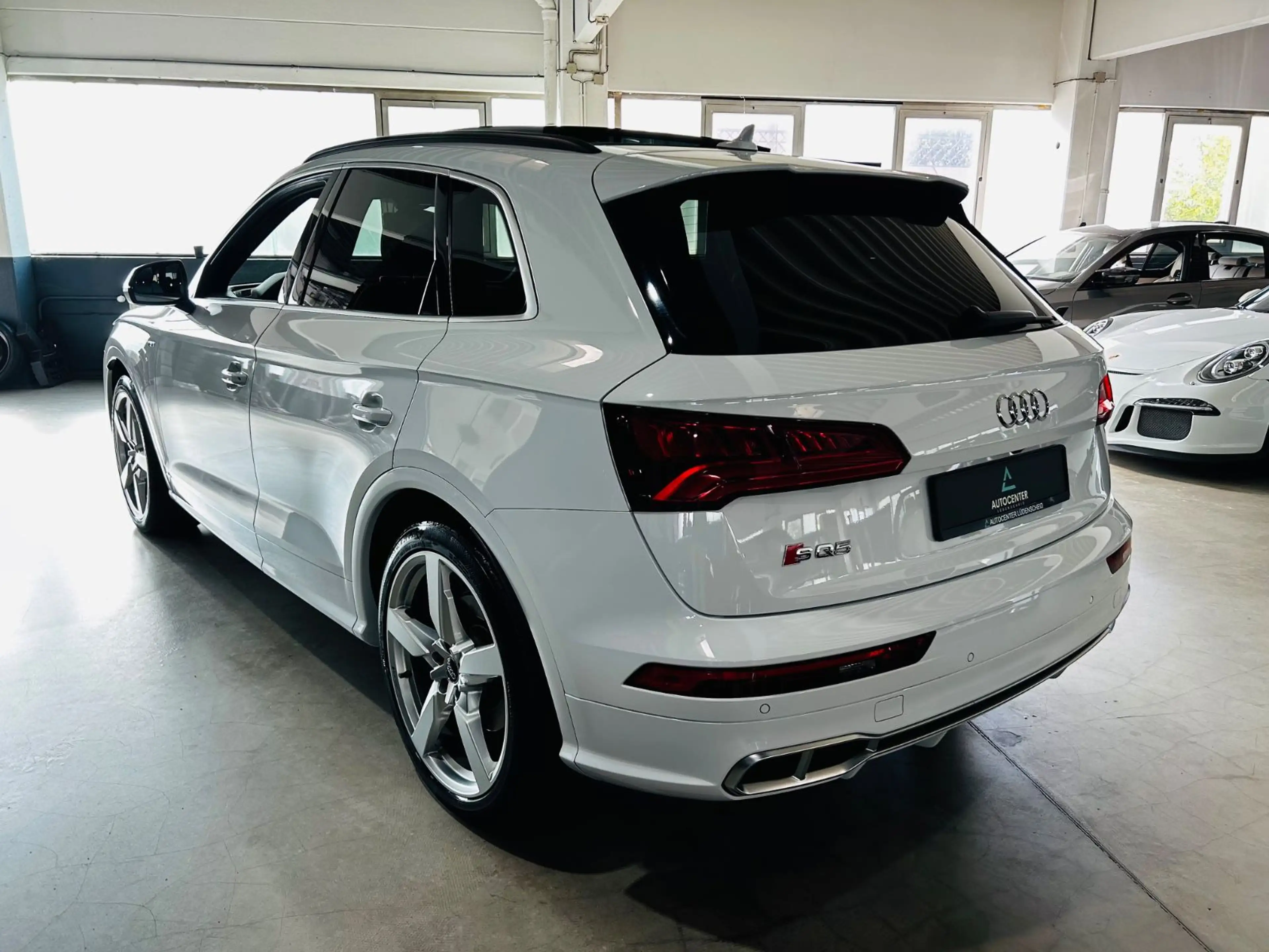 Audi SQ5 3.0 TFSI quattro*LED*B&O*PANO*STANDHZ* — photo 4