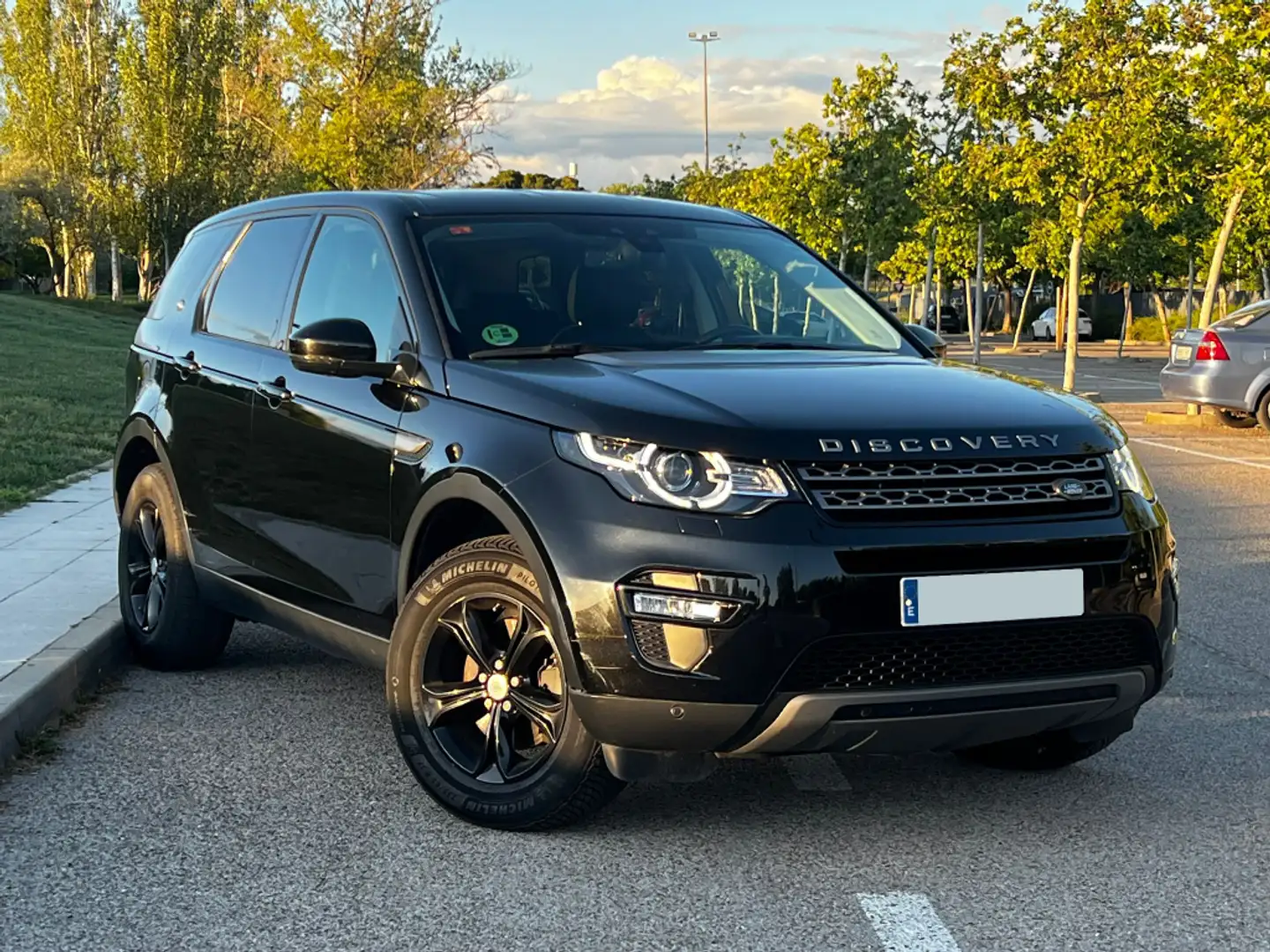 Land Rover Discovery Sport 2.0TD4 HSE 4x4 150 Negro - 1