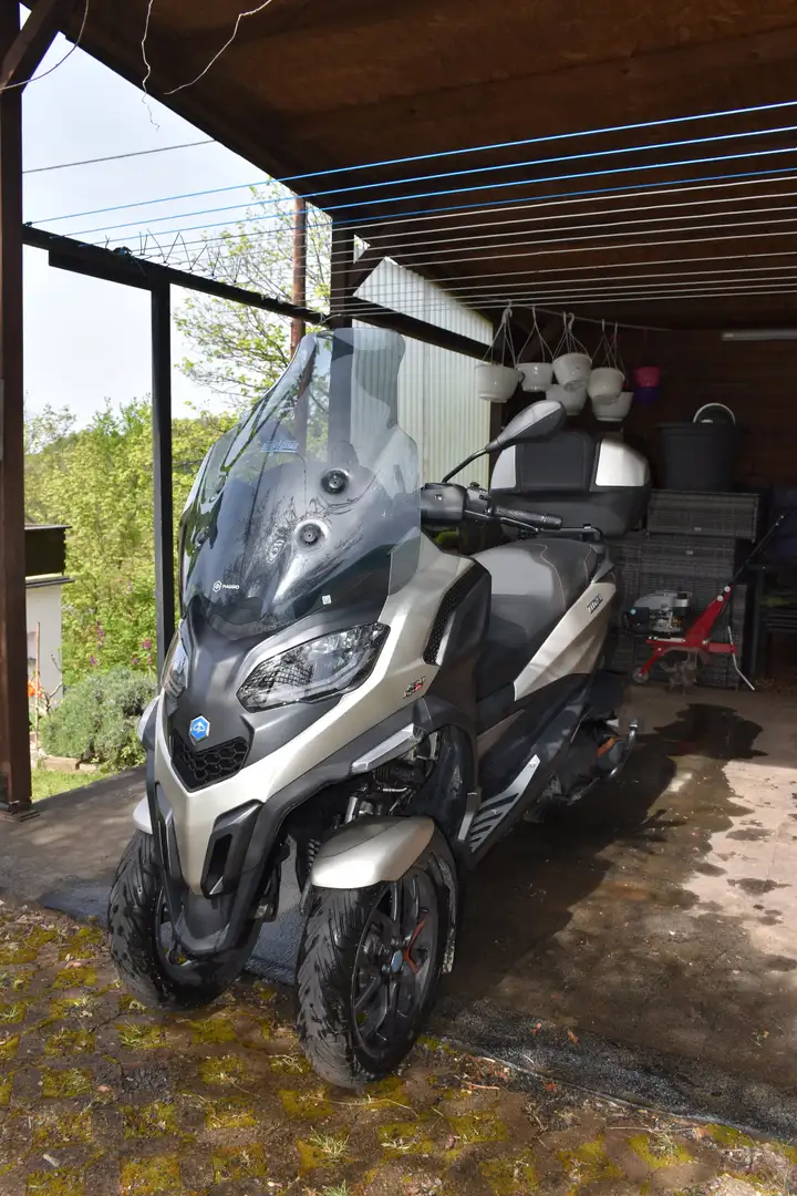 Piaggio MP3 530 Argintiu - 1
