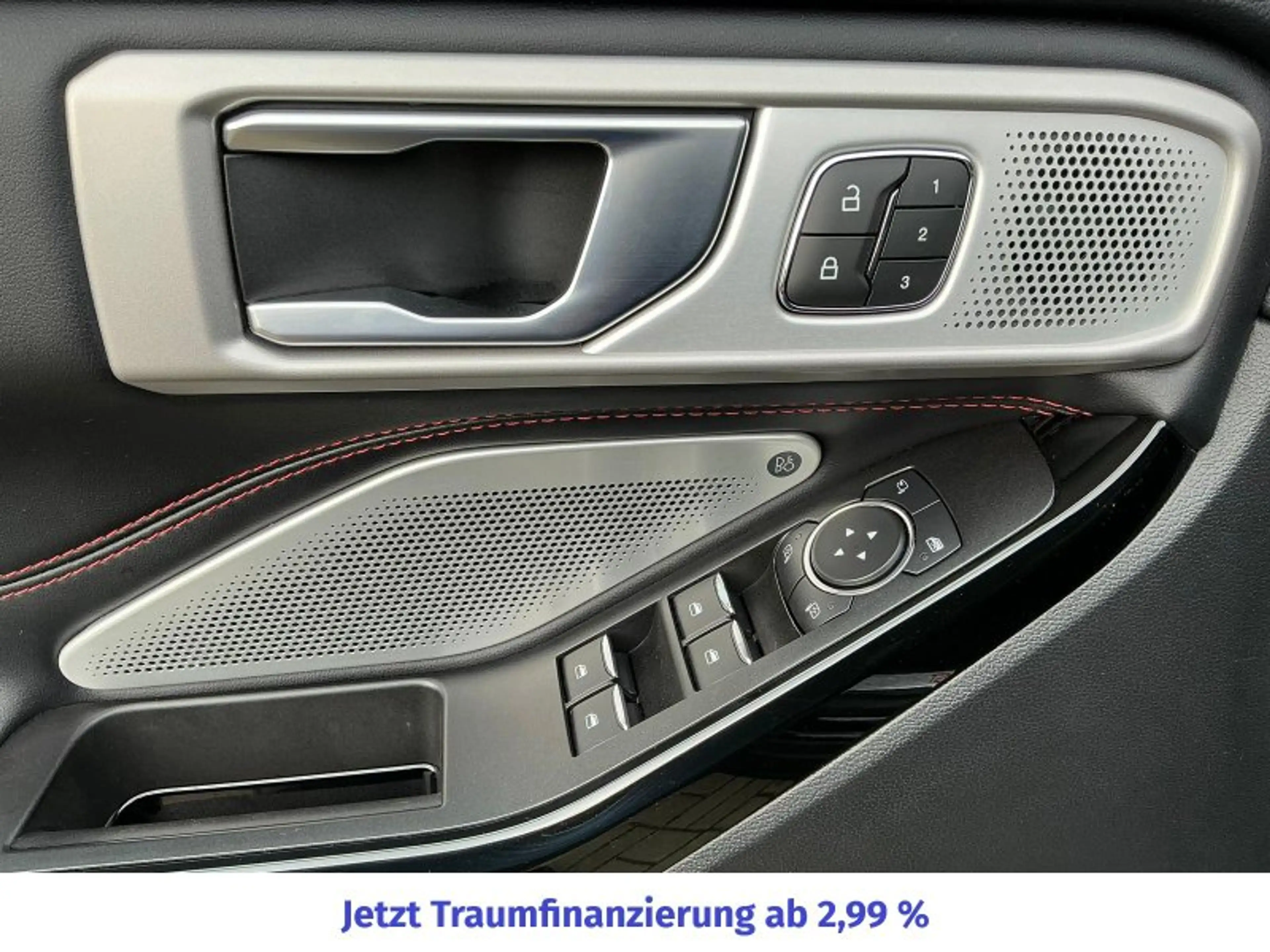Ford Explorer ST-Line Plug-in-Hybrid 4x4 — photo 13