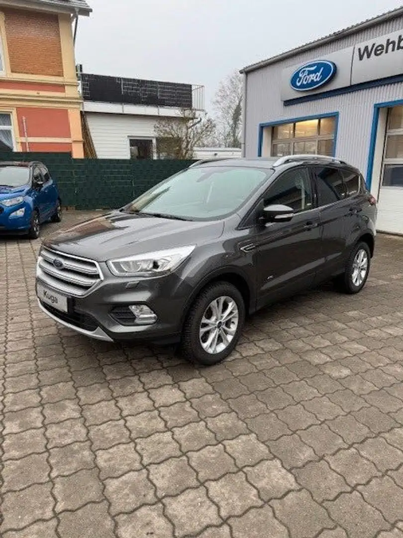 Ford Kuga Titanium Grau - 1