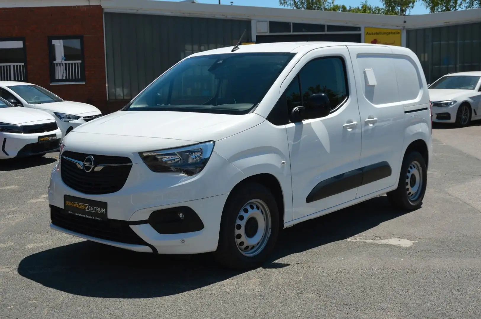 Opel Combo E Cargo 1.5D CarPlay"PDC"AHK"KEYGO Wit - 1