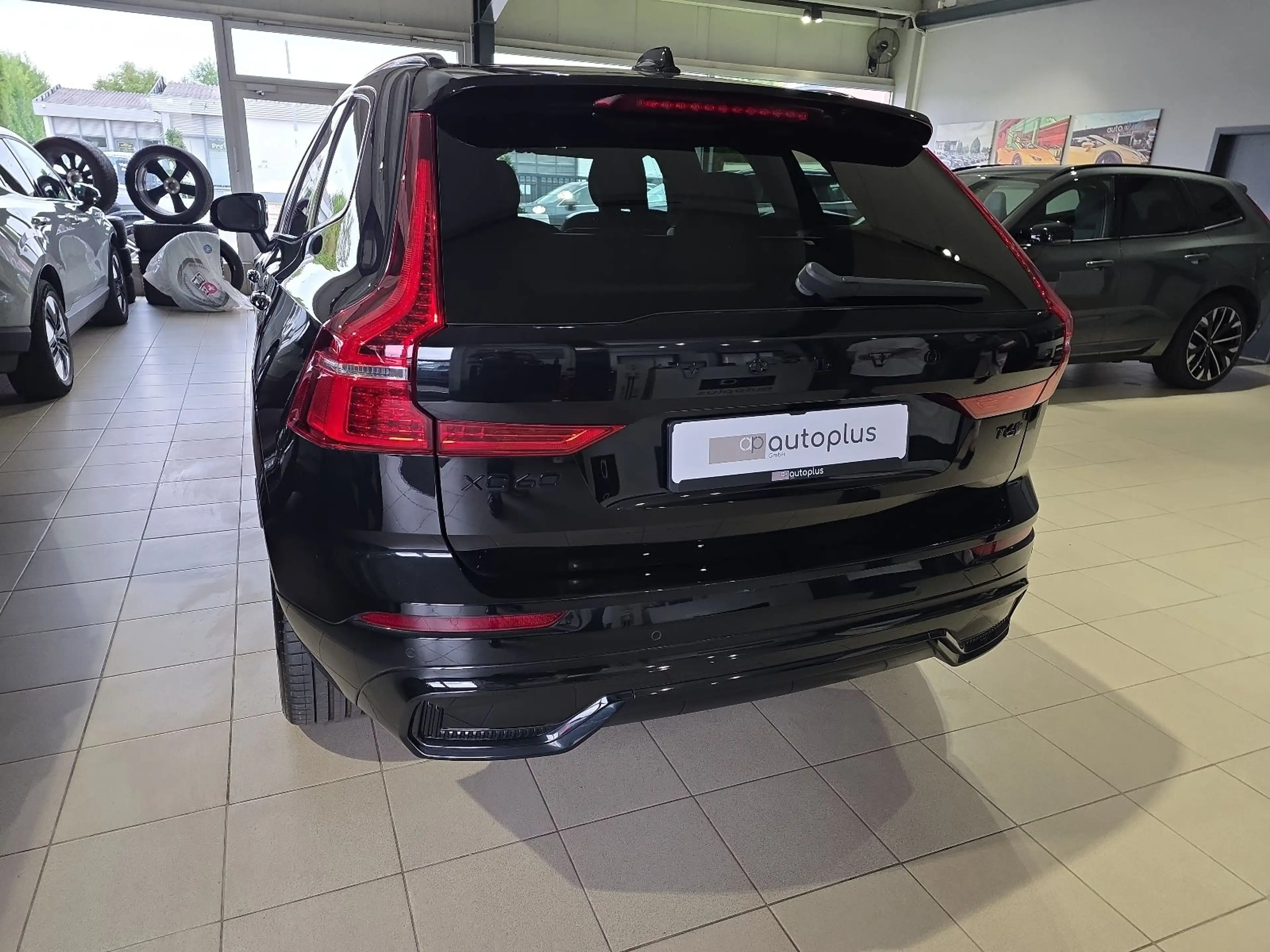 Volvo XC60 T6 Plus Black Edition Recharge AWD ACC BLIS — photo 9