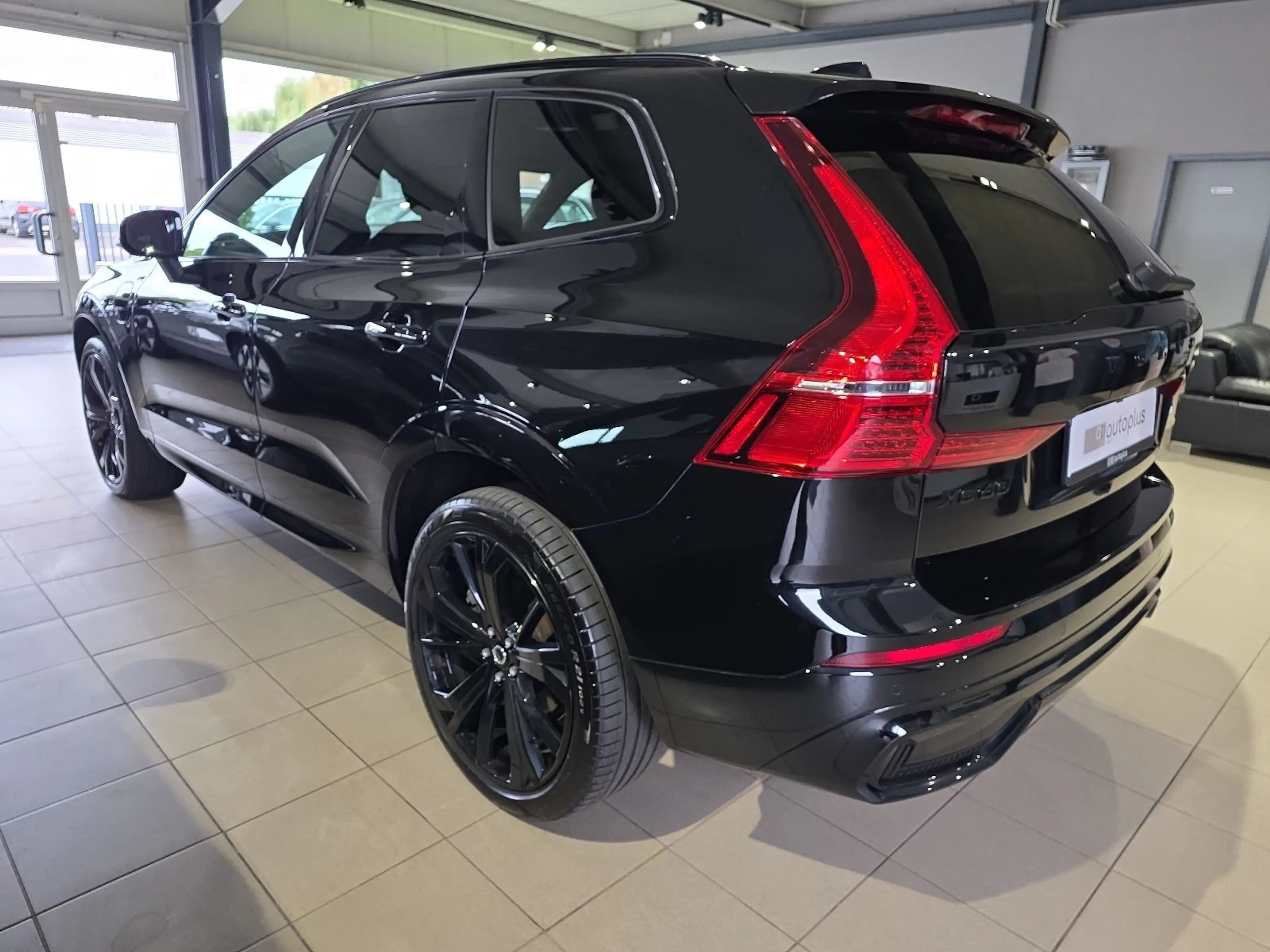 Volvo XC60 T6 Plus Black Edition Recharge AWD ACC BLIS — photo 10