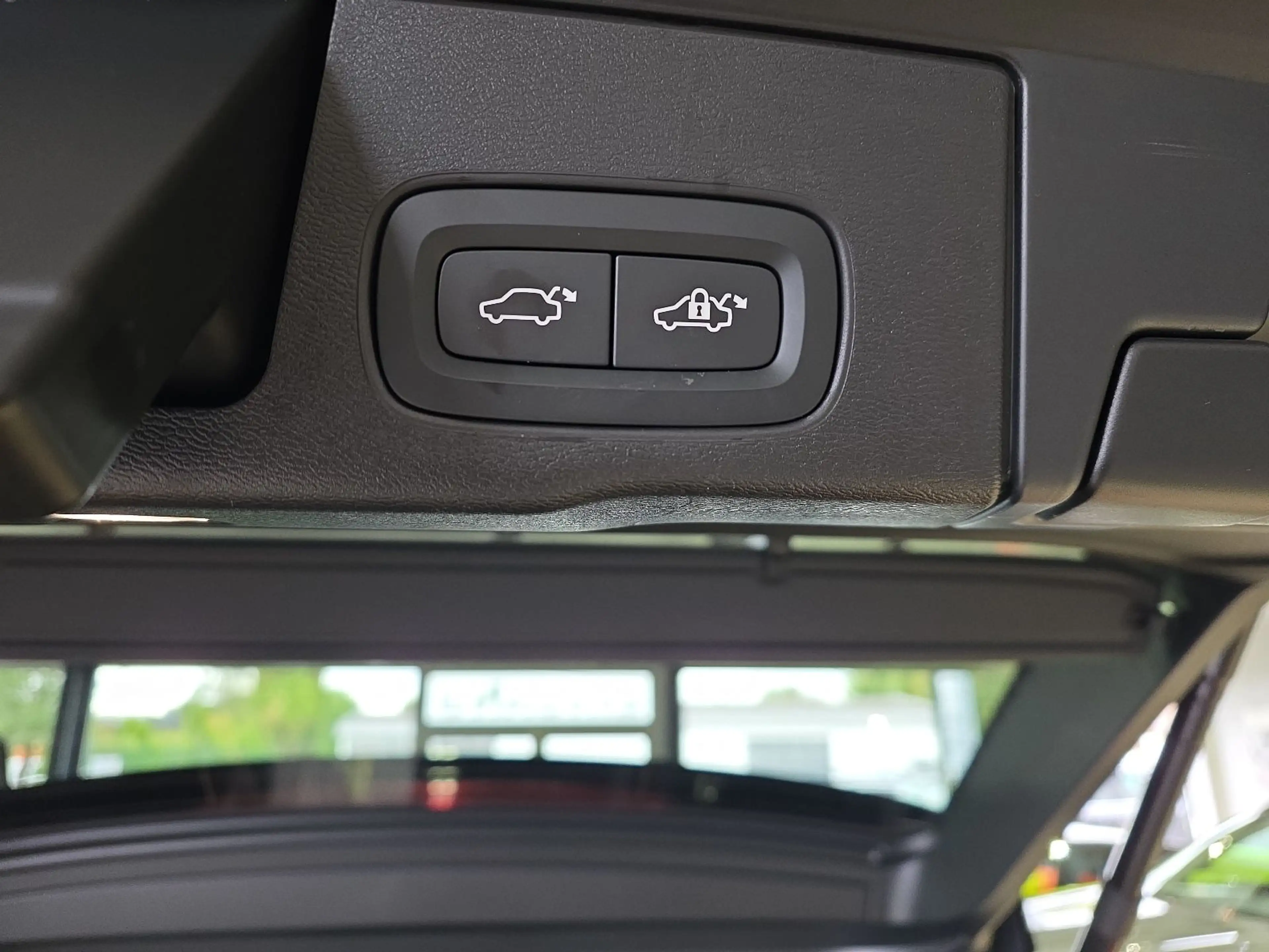 Volvo XC60 T6 Plus Black Edition Recharge AWD ACC BLIS — photo 15
