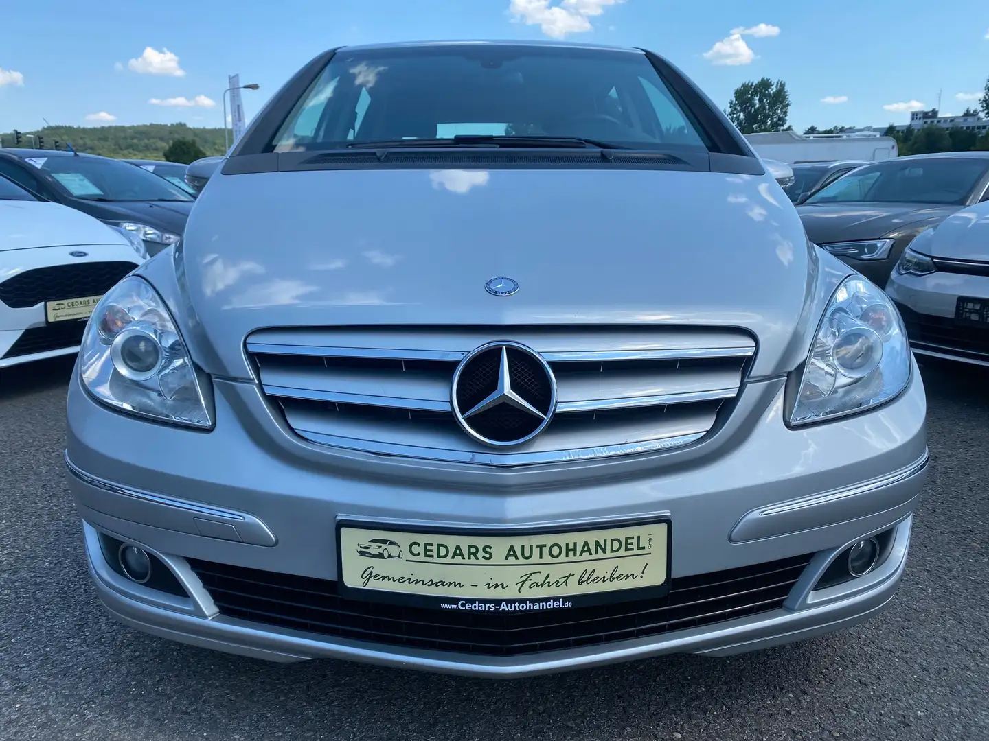 Mercedes-Benz B 200 Automatik Sportpaket Einparkhilfe Sitzheizung AHK Gris - 2
