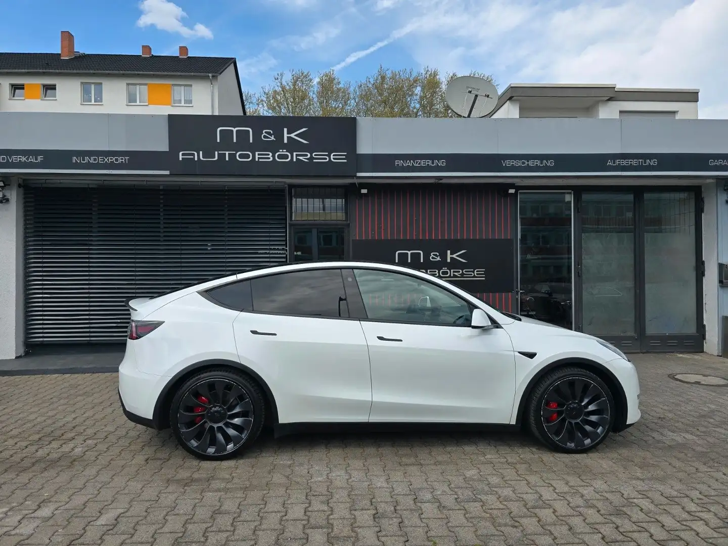 Tesla Model Y Performance Dual AWD Weiß - 2