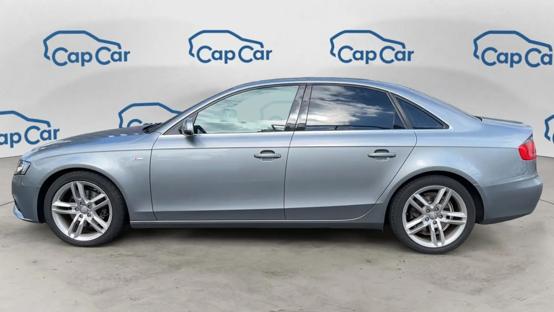 Audi A4 2.0 TDI 143 S line - 2