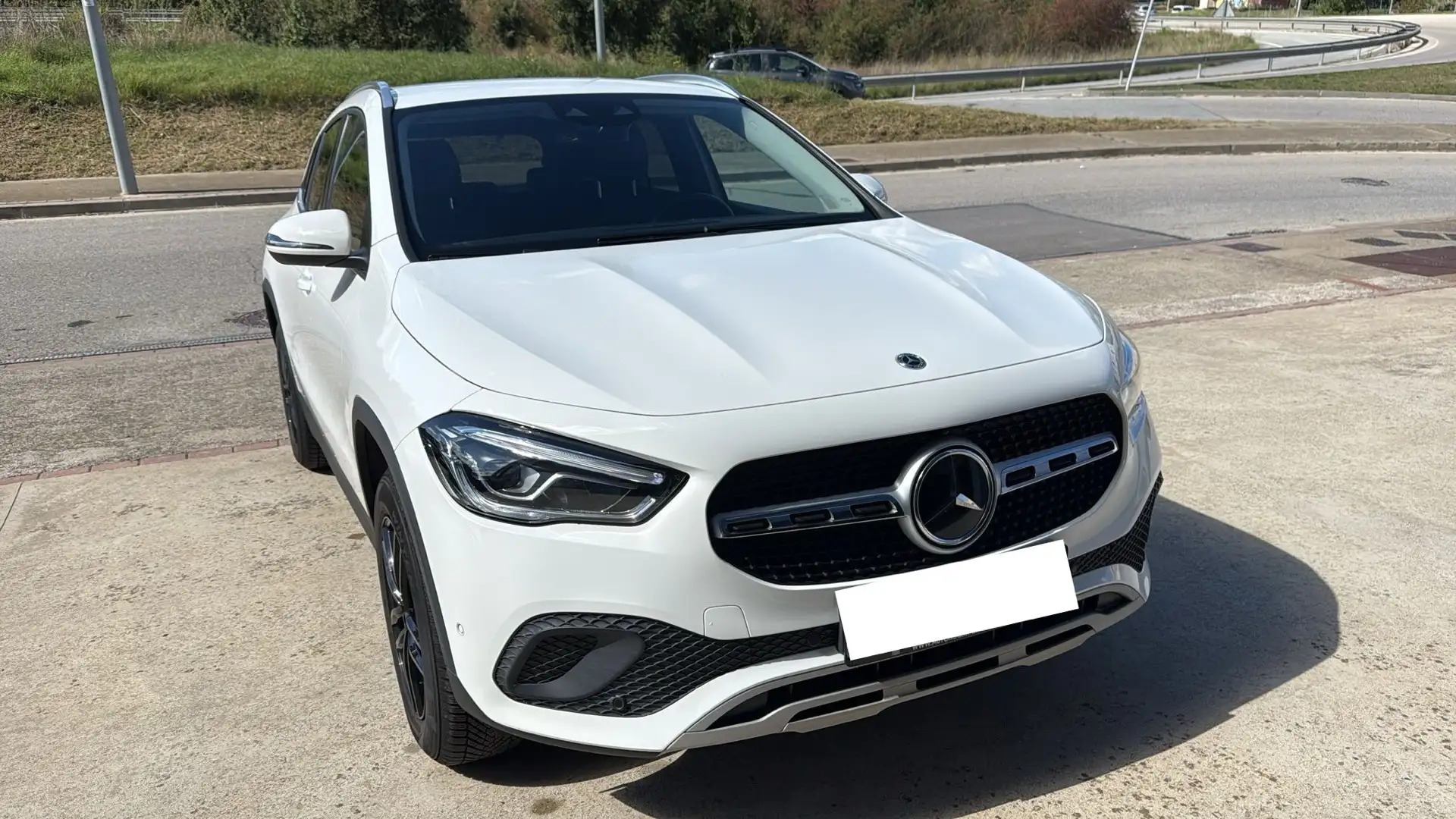 Mercedes-Benz GLA 250 e 8G-DCT Style - 1