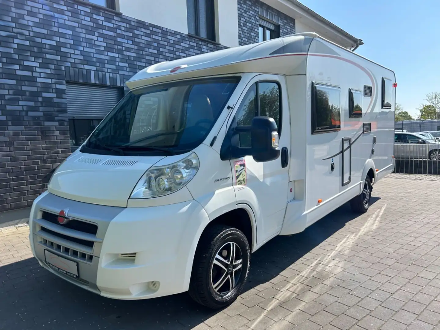 Bürstner Bürstner Nexxo T 715 G Weiß - 1