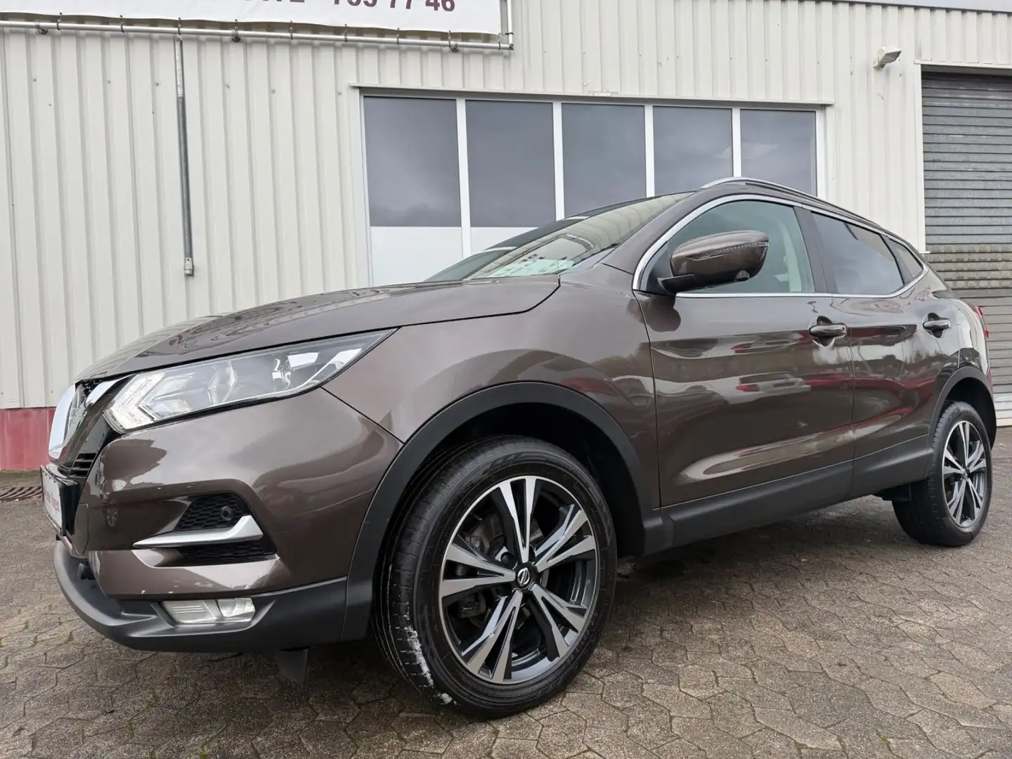 Nissan Qashqai 1,3 103kW 140PS NAVI/LED/PANO/SHZ/360KAM Brun - 2