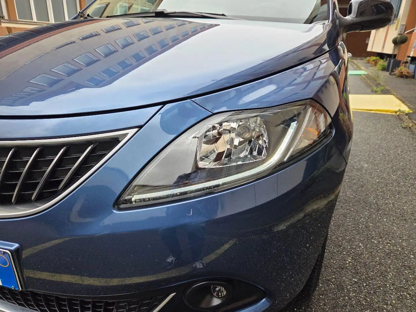 Lancia Ypsilon 1.0 FireFly 5p.S&S Hyb. Gold Pl. Blu/Azzurro - 1
