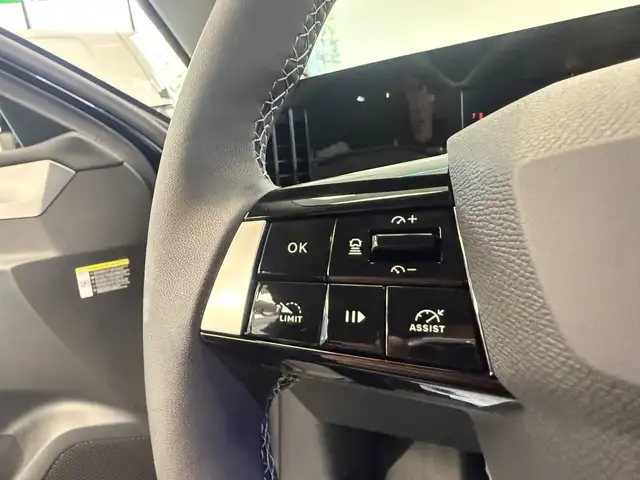 Opel Astra view 8