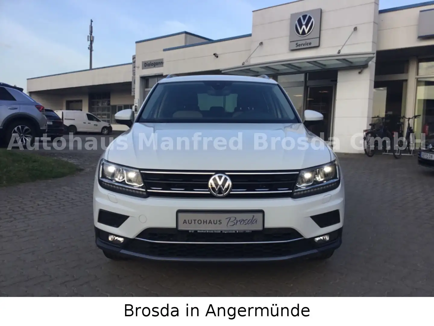 Volkswagen Tiguan Highline 4Mot NAV KAM WR Wit - 2