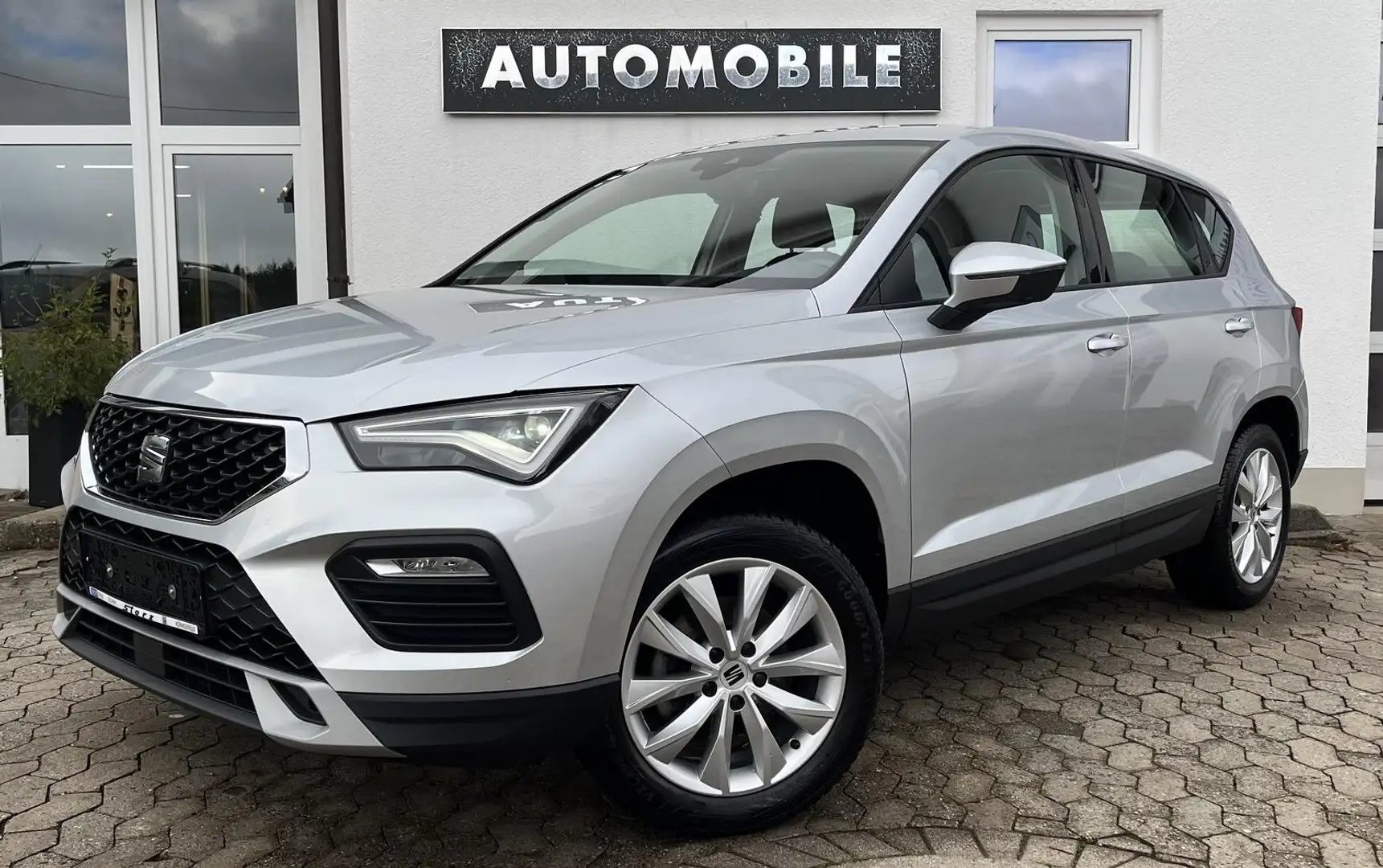 SEAT Ateca Style 1.5 TSI NAVI AHK LED PDC SHZ Silber - 1