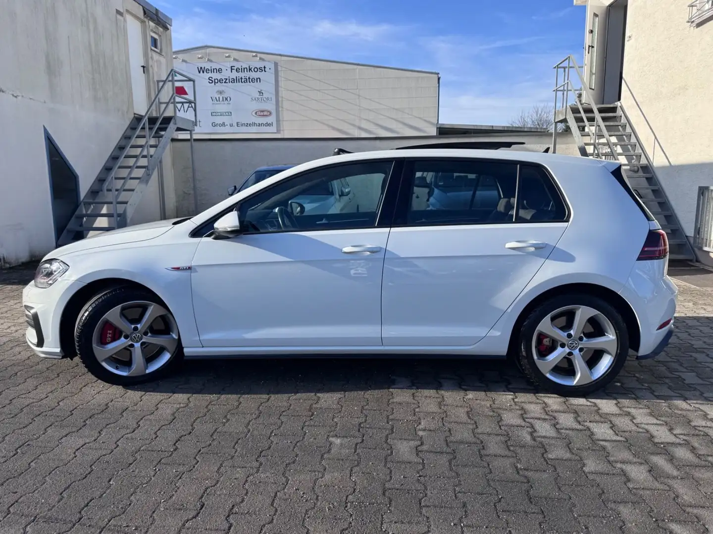 Volkswagen Golf 2.0 TSI  DSG GTI Performance//Panorama Blanc - 2