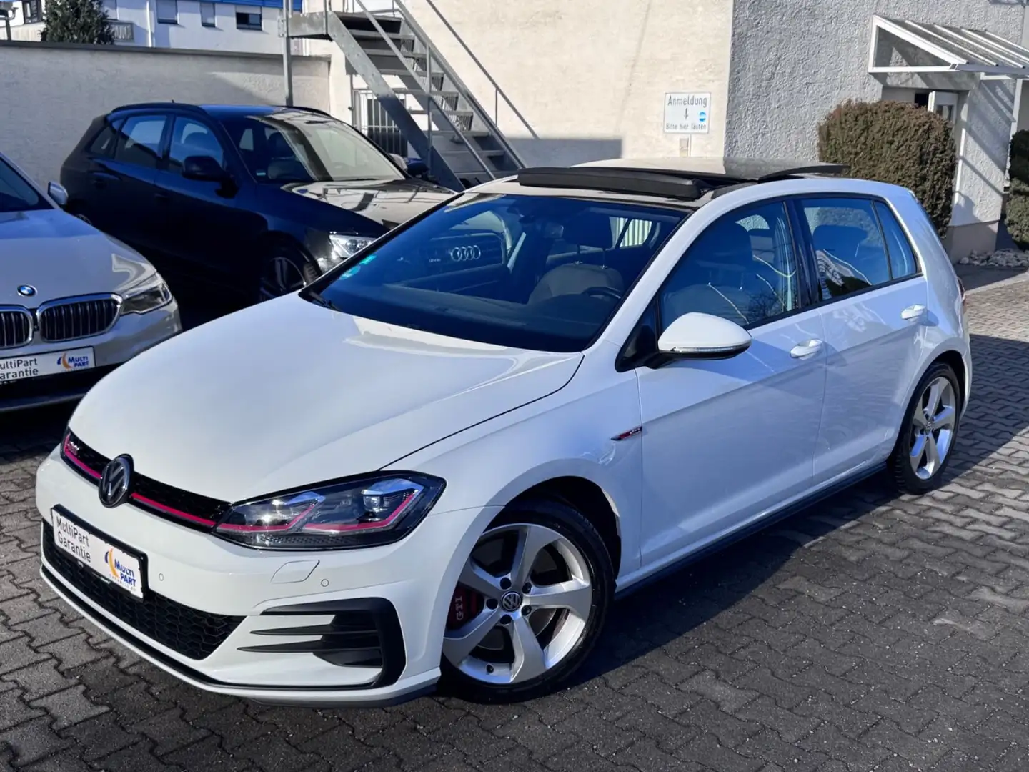 Volkswagen Golf 2.0 TSI  DSG GTI Performance//Panorama Blanc - 1