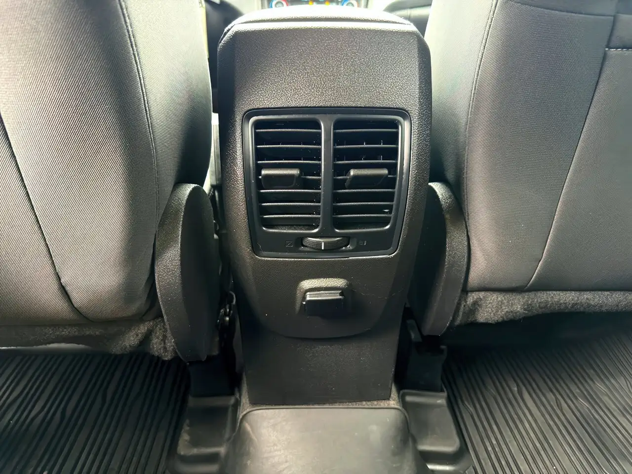 Ford Escape снимка Ford Escape