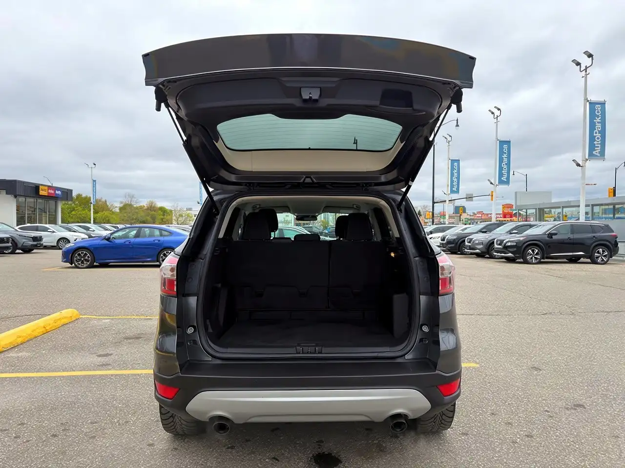Ford Escape снимка Ford Escape