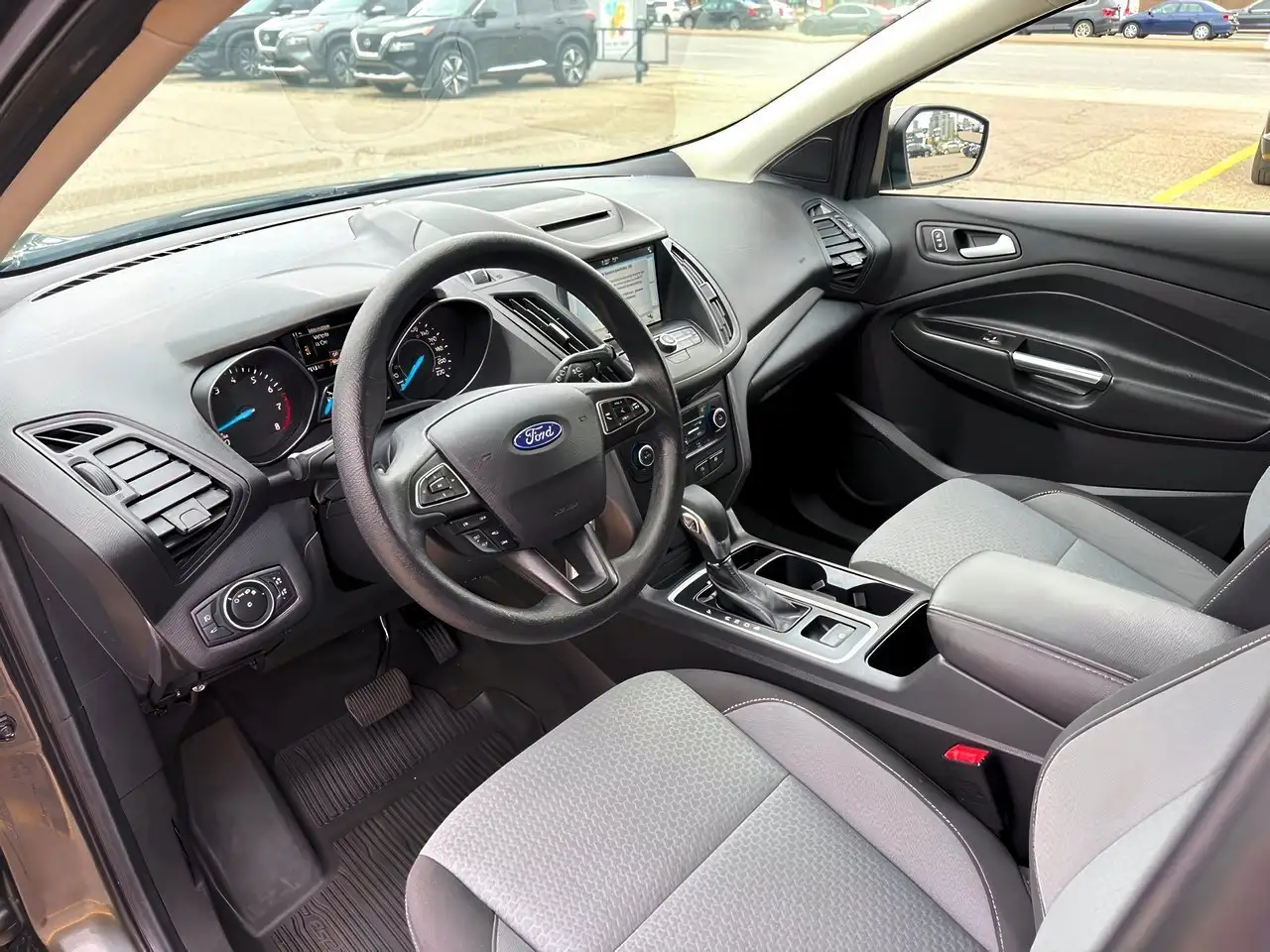 Ford Escape снимка Ford Escape