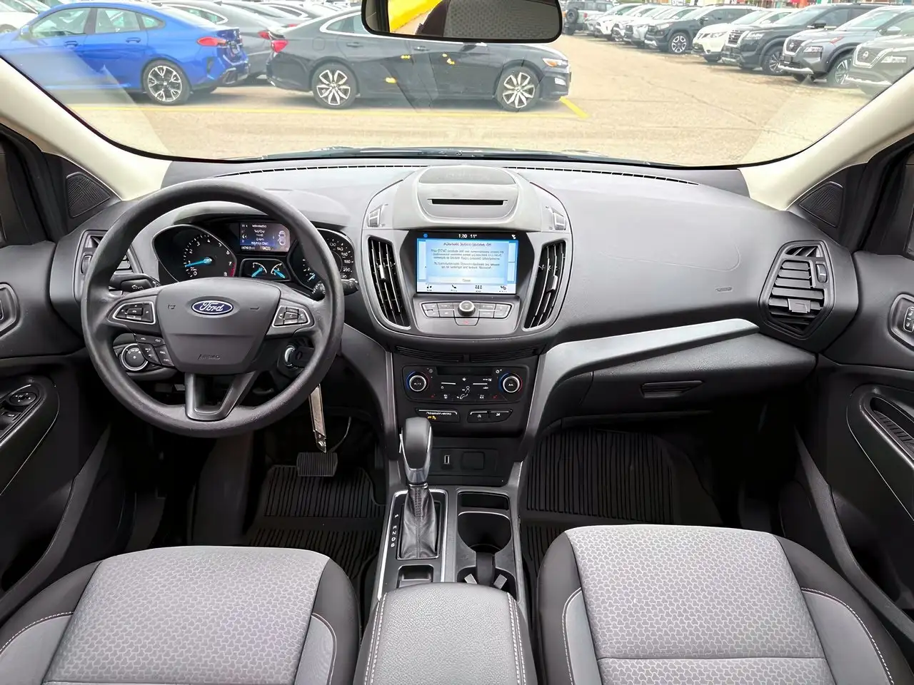 Ford Escape снимка Ford Escape